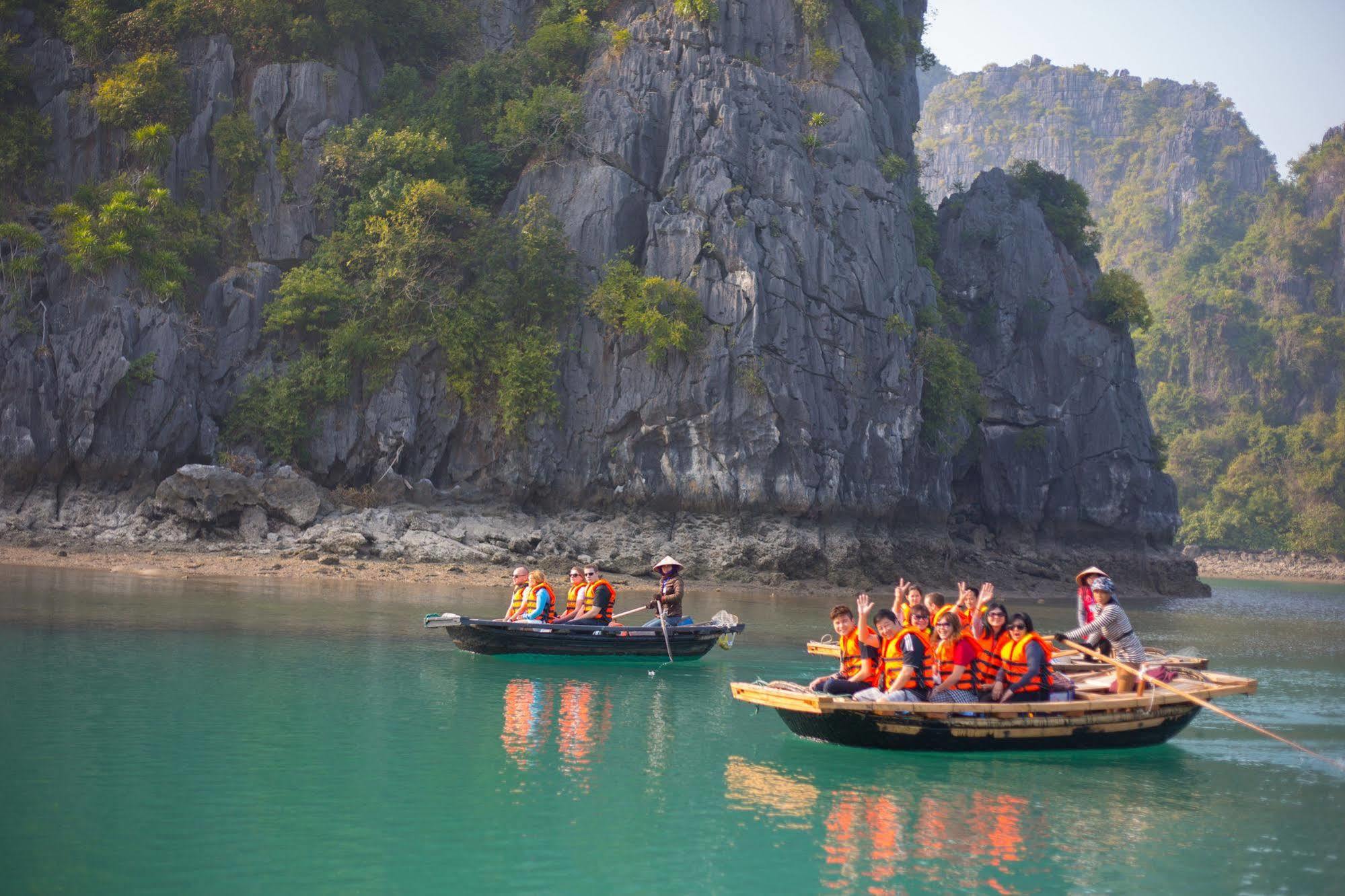 Flamingo Luxury Cruises 호텔 하롱 외부 사진