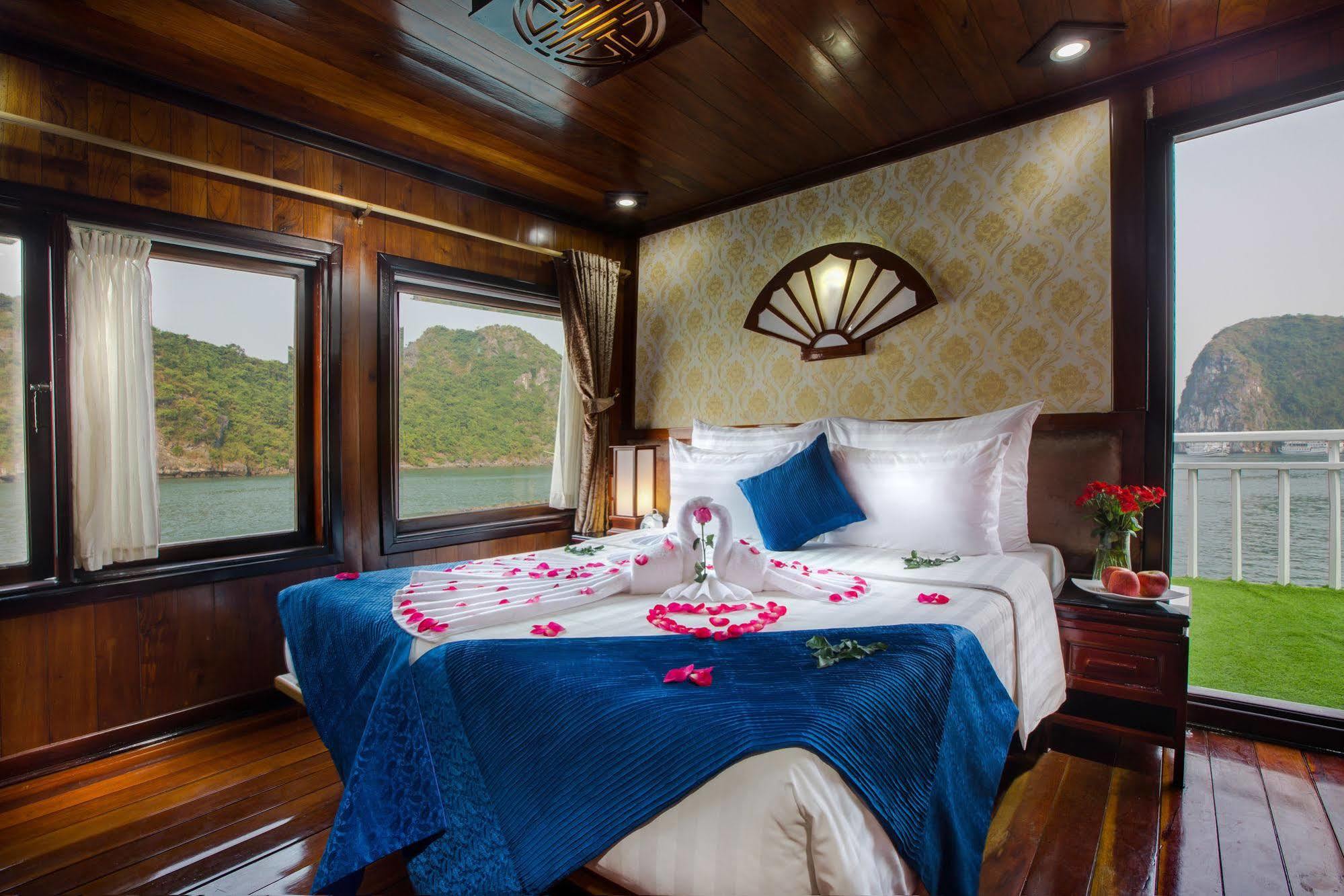 Flamingo Luxury Cruises 호텔 하롱 외부 사진