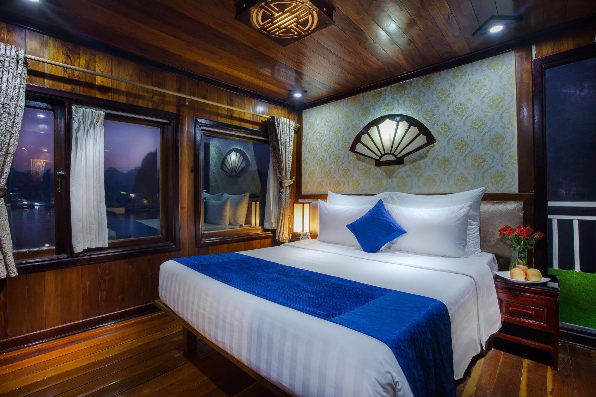Flamingo Luxury Cruises 호텔 하롱 외부 사진