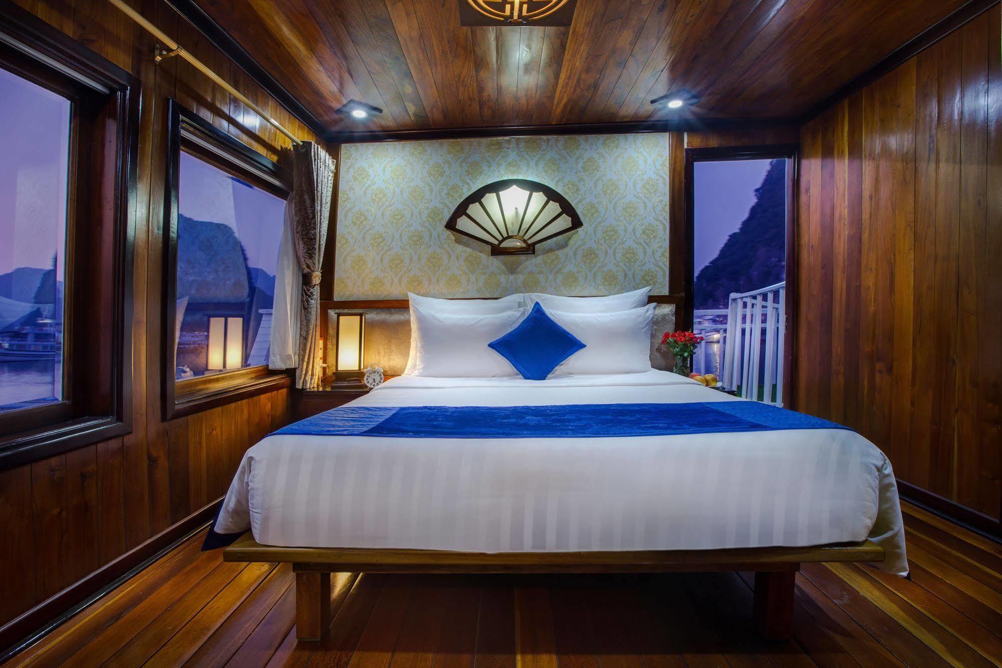 Flamingo Luxury Cruises 호텔 하롱 외부 사진