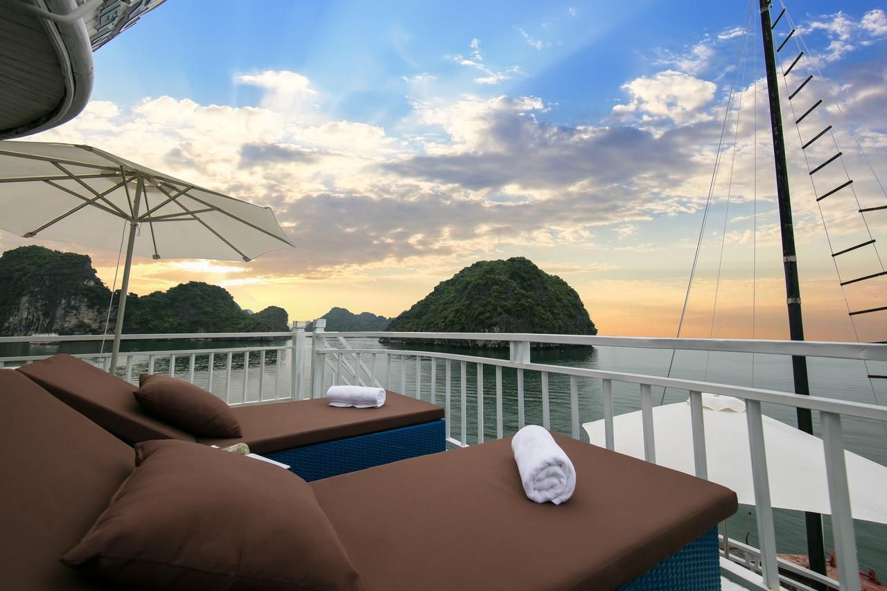 Flamingo Luxury Cruises 호텔 하롱 외부 사진