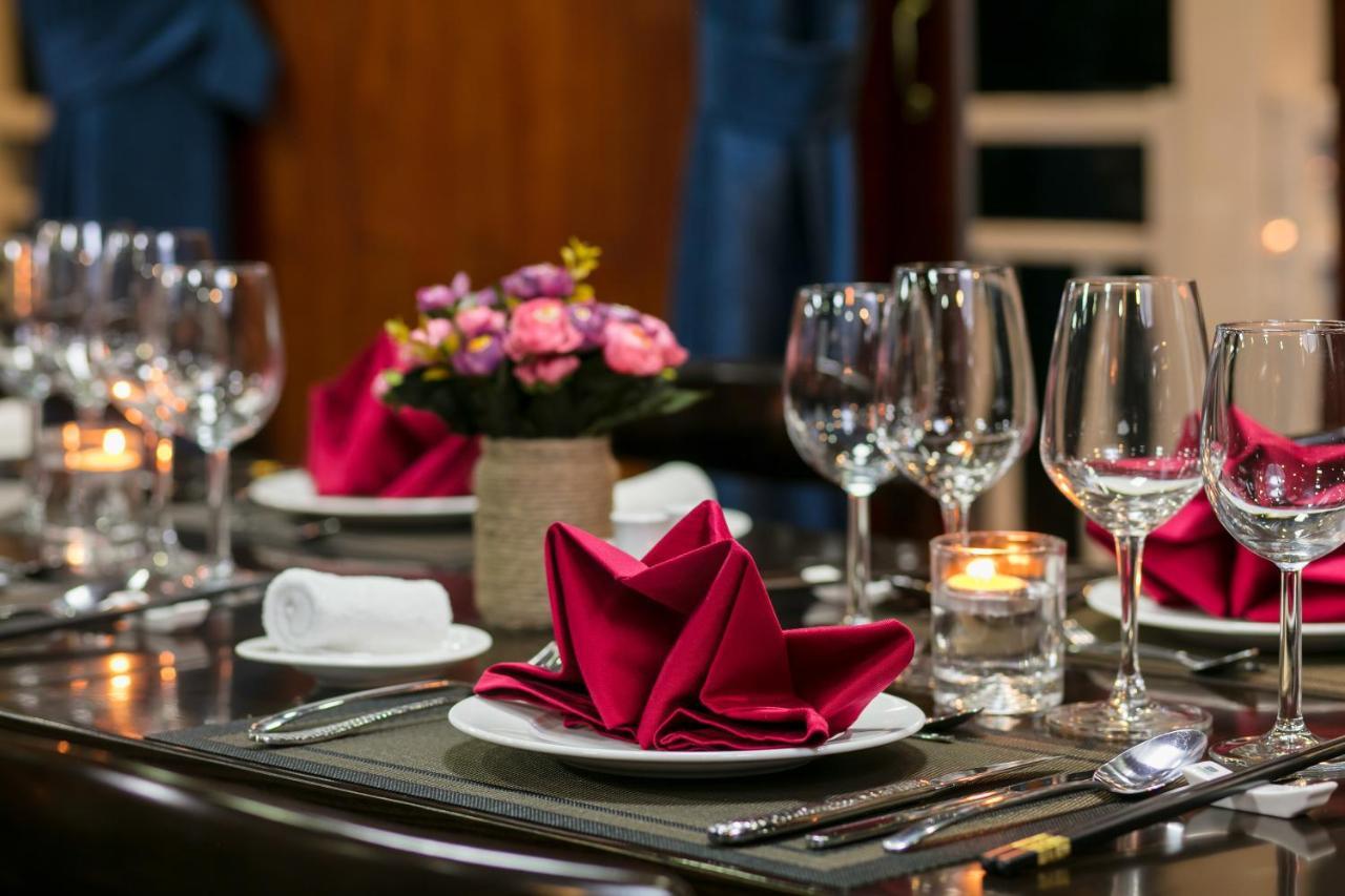 Flamingo Luxury Cruises 호텔 하롱 외부 사진