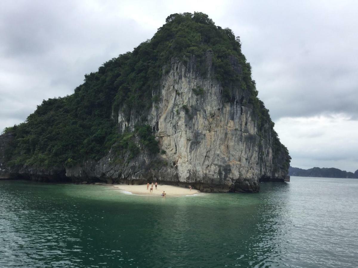 Flamingo Luxury Cruises 호텔 하롱 외부 사진