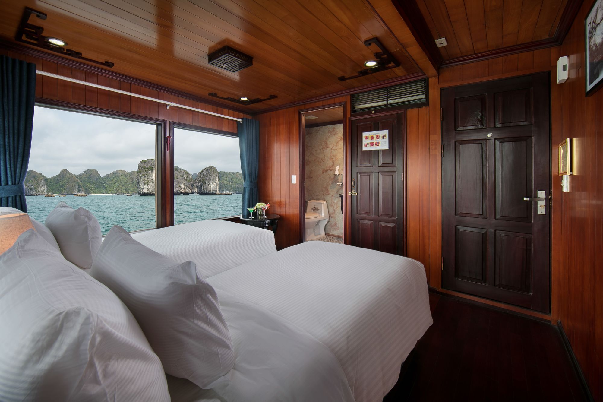 Flamingo Luxury Cruises 호텔 하롱 외부 사진